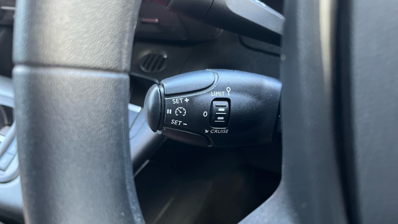 Peugeot Partner E-Standard 800 100kW 50kWh Professional Premium + Van Auto